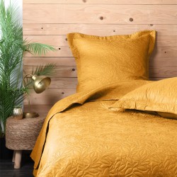 Boutis Cassandre Motifs en relief, 2 , 220x240cm, 2 taies 65x65cm, 100% Microfibre Curry