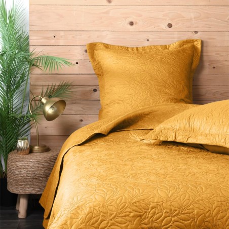 Boutis Cassandre Motifs en relief, 2 , 220x240cm, 2 taies 65x65cm, 100% Microfibre Curry